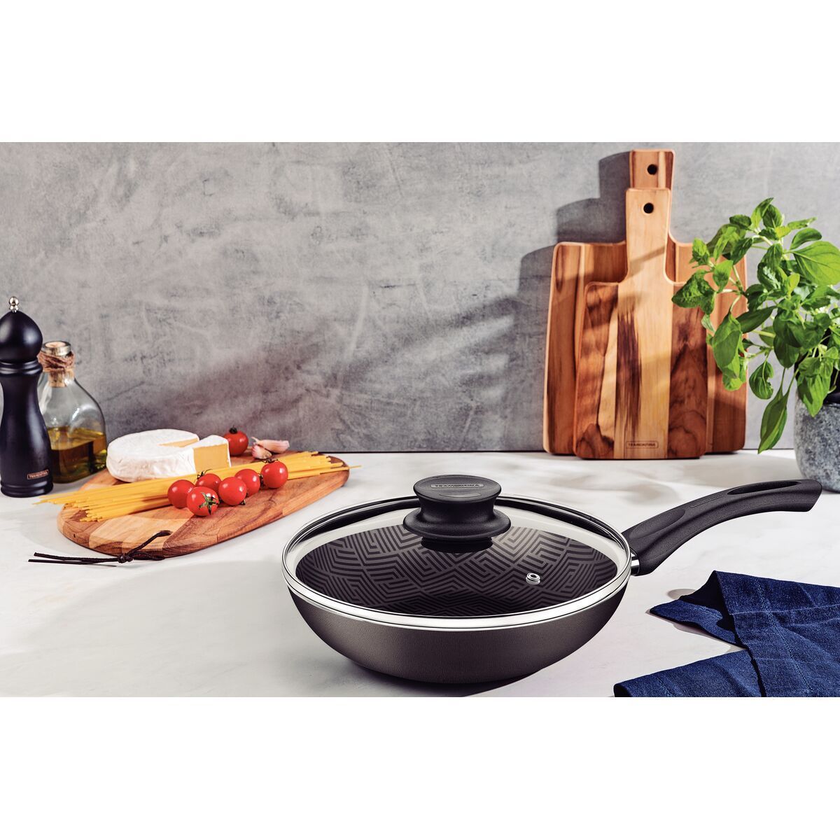 Frigideira Funda Tramontina Paris em Alumínio com Revestimento Interno e Externo em Antiaderente Starflon Max Chumbo com Tampa de Vidro 26 cm 2,9 L