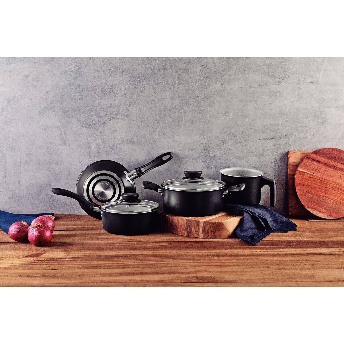 Jogo de Panelas Tramontina Linz em Aluminio com Revestimento Interno e Externo em Antiaderente Starflon Max Preto 04 Peças