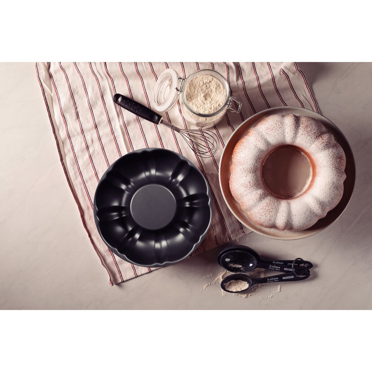 FORMA BOLO ALUM 24CM BRASIL PRE